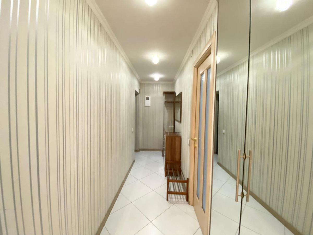 Beautiful 1-Bedroom Near Most City Center Dnipro Exterior photo
