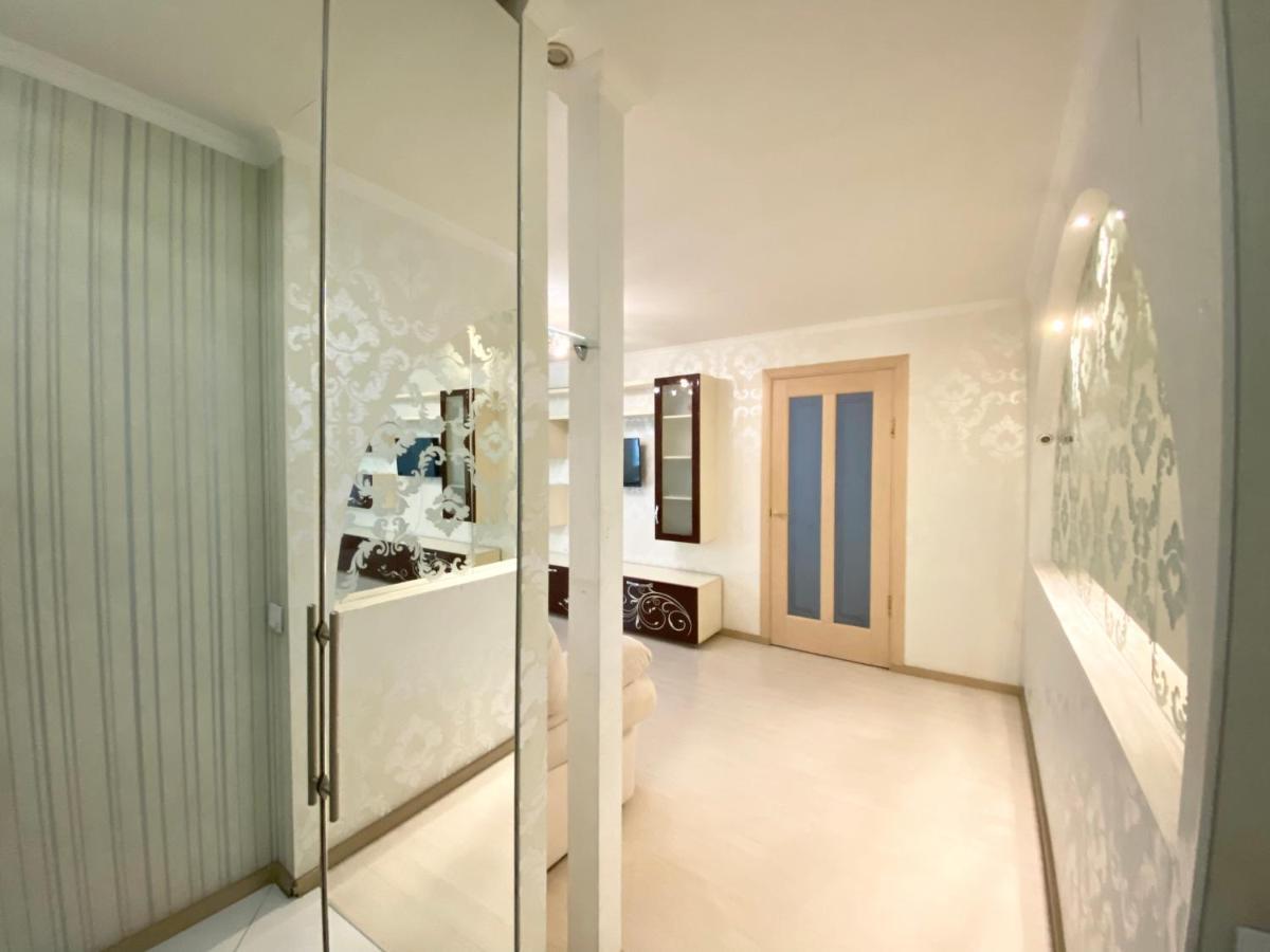 Beautiful 1-Bedroom Near Most City Center Dnipro Exterior photo
