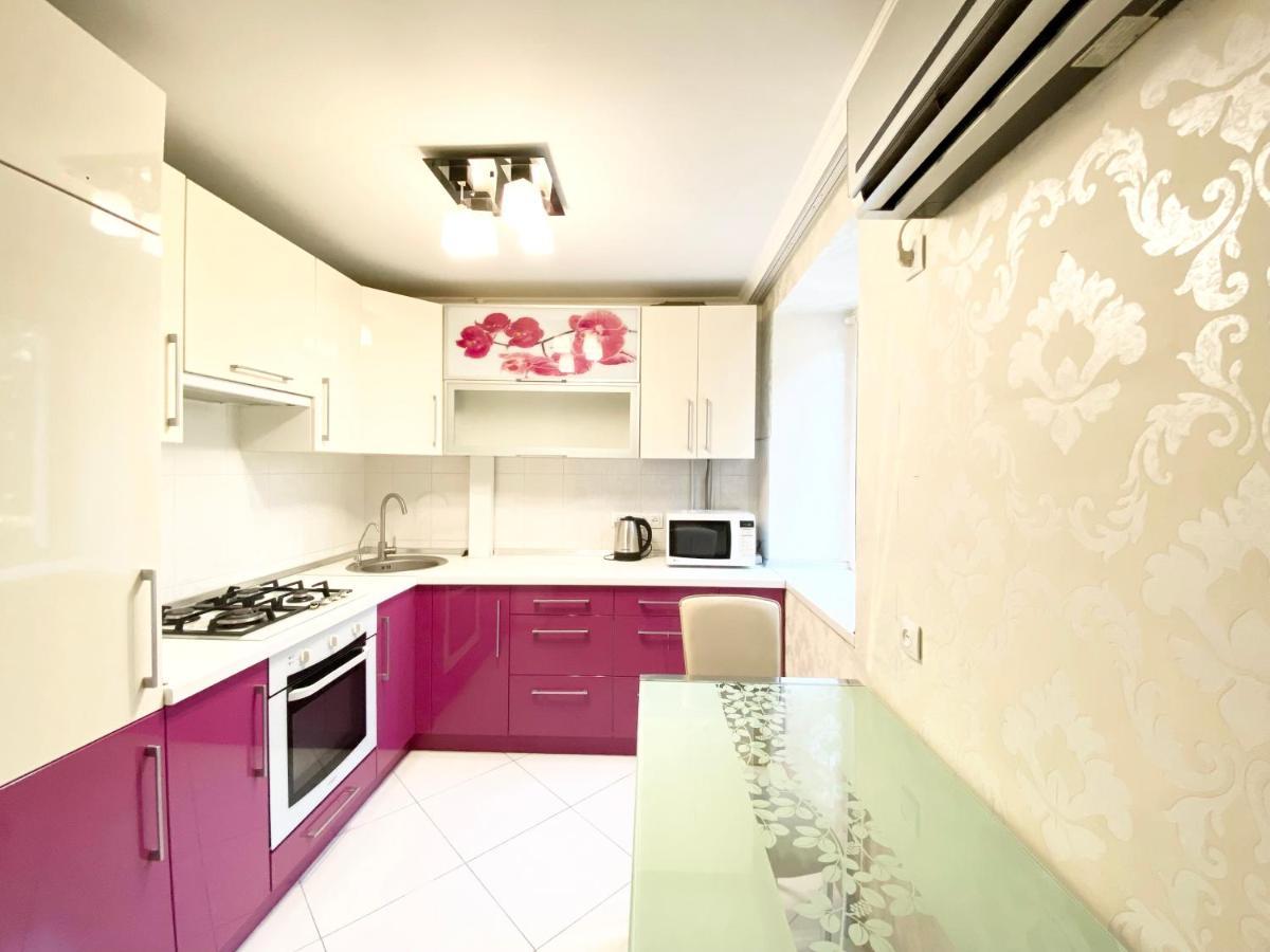 Beautiful 1-Bedroom Near Most City Center Dnipro Exterior photo